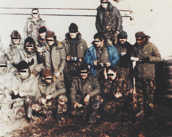 WO1 D J ‘Dia’ Harvey and fellow SAS troops in Falklands, 1982 