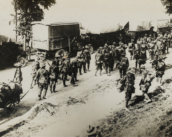 New Zealand troops moving into the line, 1916