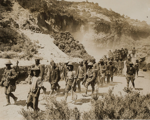 Turkish prisoners taken during the Second Battle of Krithia, 8 May 1915