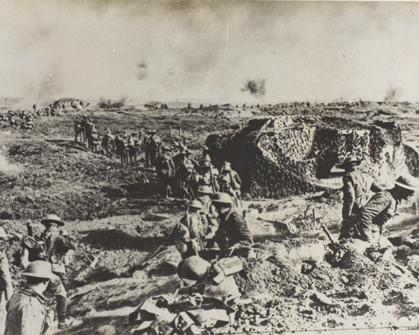Infantry and tanks move up during the Battle of Polygon Wood, September 1917 