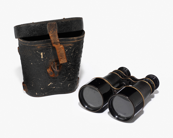 Lieutenant-General Sir Colin Campbell's field glasses, 1858