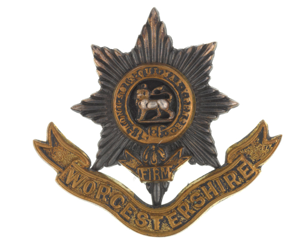 Cap badge, The Worcestershire Regiment, c1904