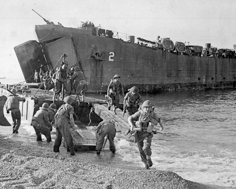 Troops landing at Salerno in Italy, September 1943