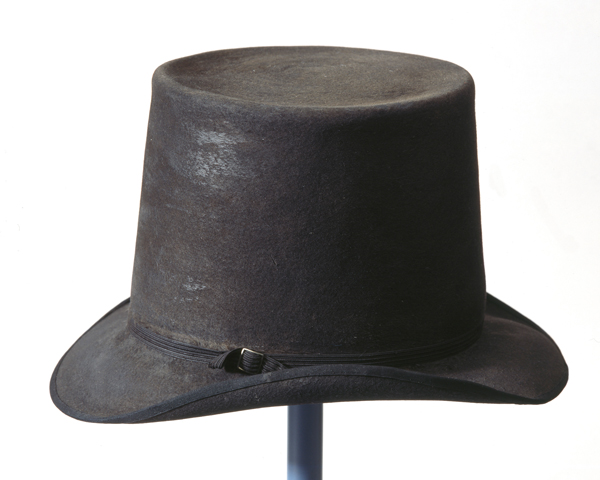 Hat worn by Lieutenant-General Sir Thomas Picton at the Battle of Vitoria, 1813
