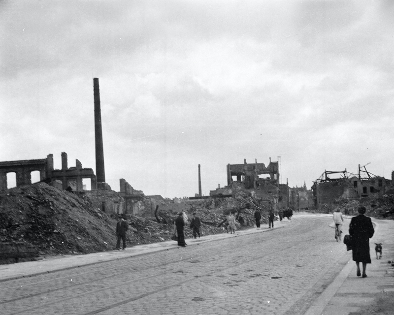 Civilians in the ruins of Hamburg, 1945