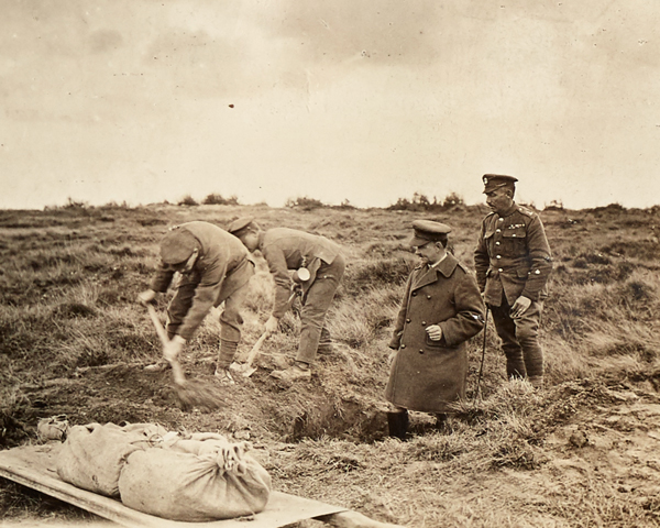 Soldiers exhuming a body on the Western Front, 1919