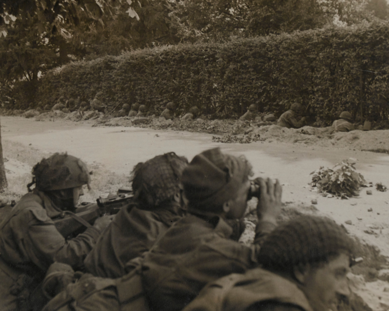 Men of 1st Battalion, The Border Regiment, waiting to repulse an attack, 20 September 1944