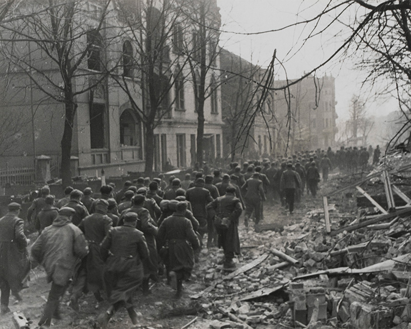 German prisoners captured by the British Commandos in Wesel, 1945