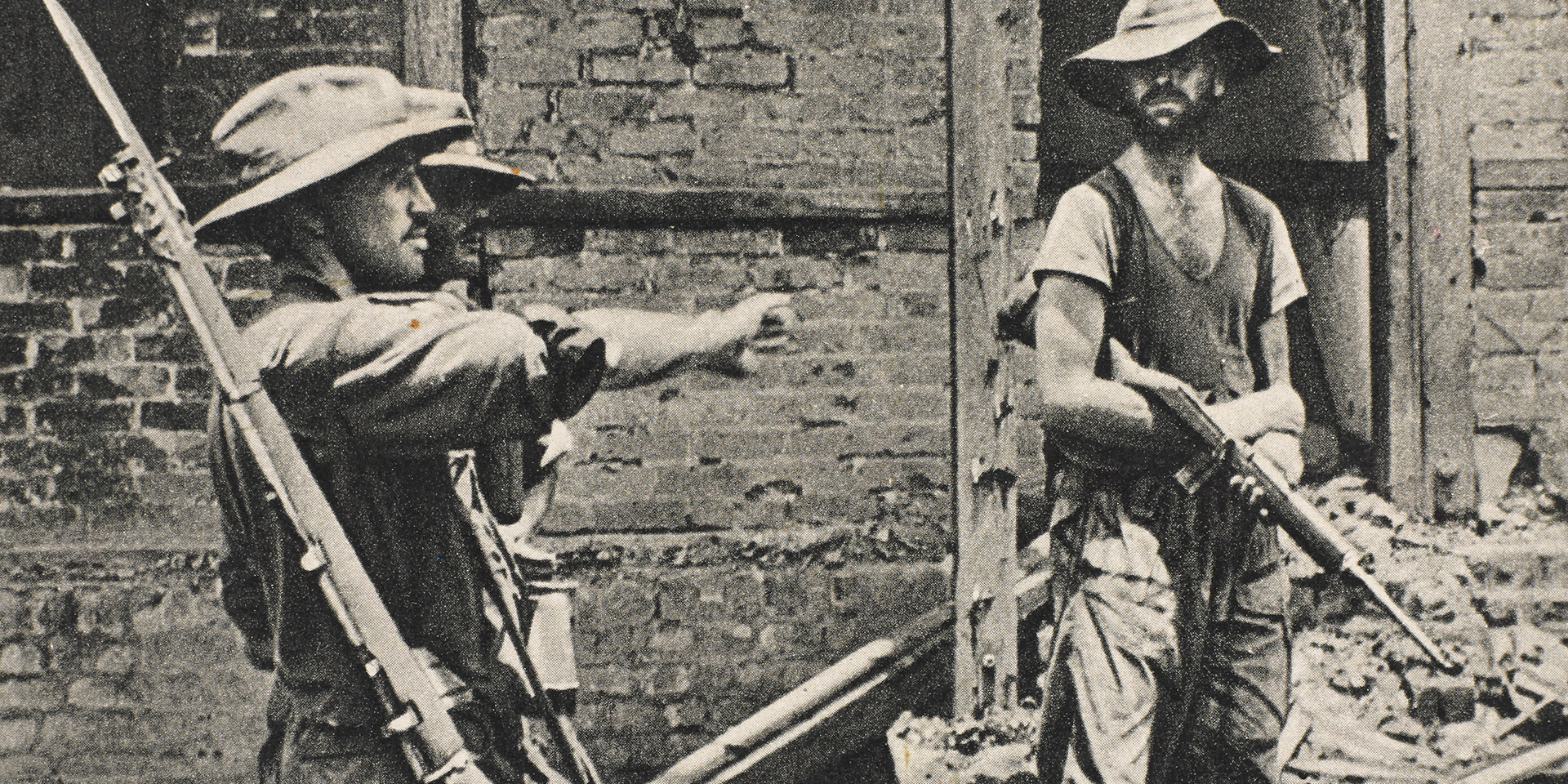 Brigadier Mike Calvert giving orders during the Chindits’ capture of Mogaung, Burma, June 1944