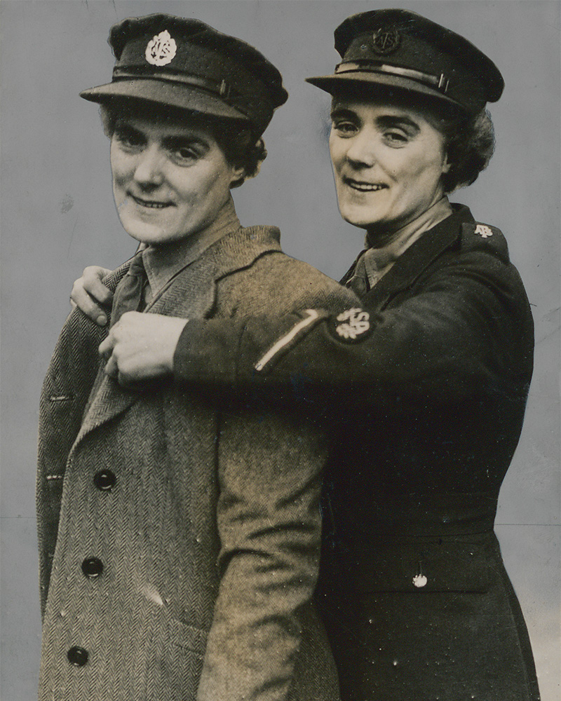 Twin sisters Amy and Frances Straw of the Auxiliary Territorial Service, 1945