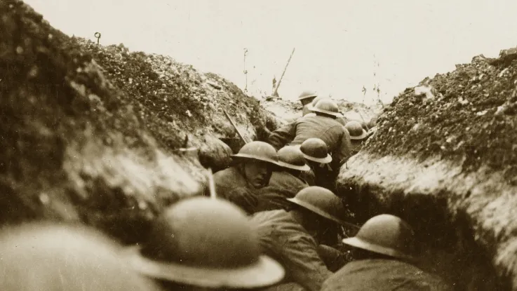 A raiding party in a trench, 1916