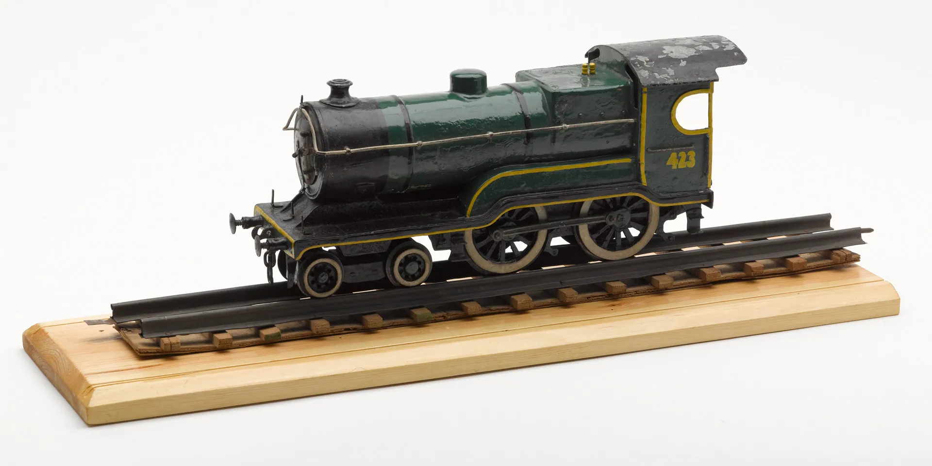 Model of a London and North Eastern Railway engine and carriage, c1943