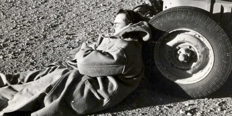 Lieutenant-Colonel David Stirling resting in the desert, 1942