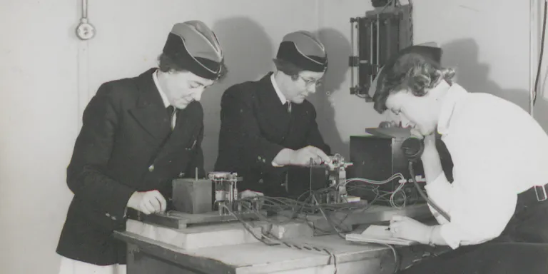 Section Leader Mary Oldnall of the ATS working electrical apparatus, Shoeburyness, c1941