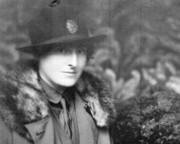 Portrait of Florence Simpson, 1922