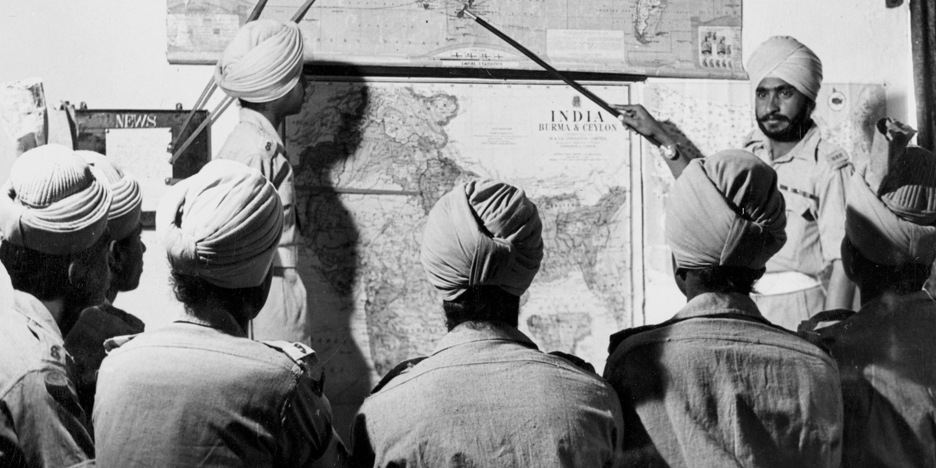 Map briefing for Sikh recruits, 1947