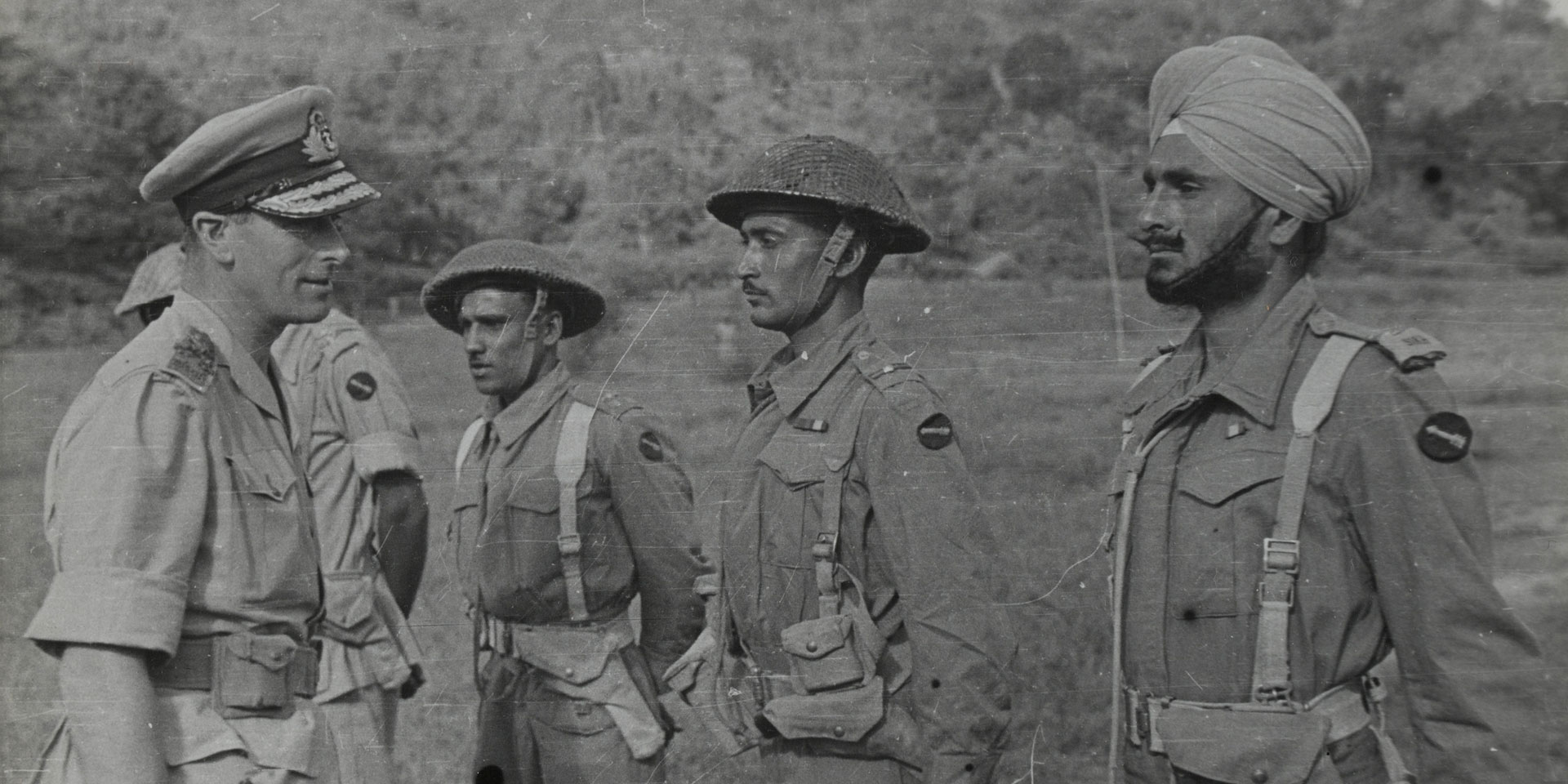 Photograph of Mountbatten talking to Indian soldiers, 1945