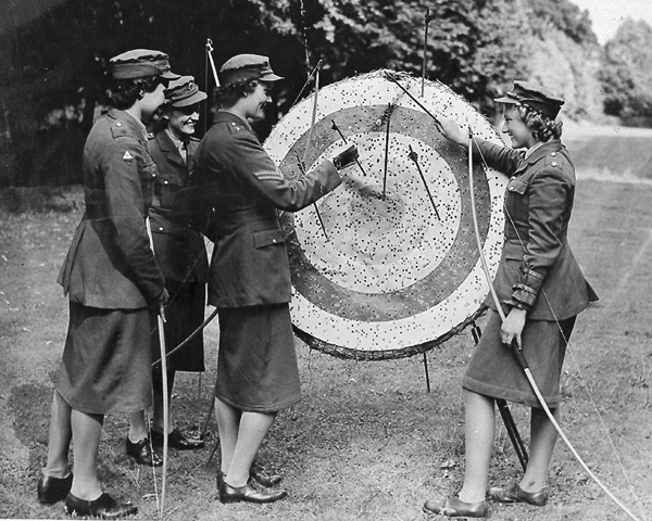 Auxiliary Territorial Service archery, c1940