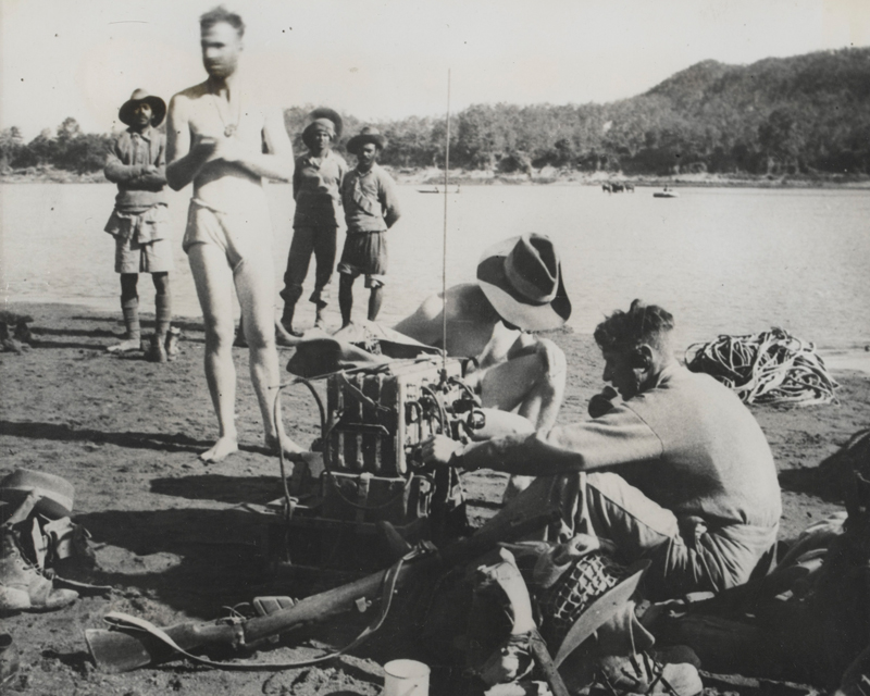 Signallers with a Chindit column attempt radio contact, May 1943