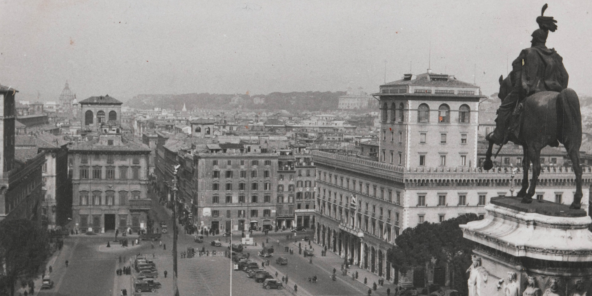 Victor Emmanuel Monument and War Memorial, 1944