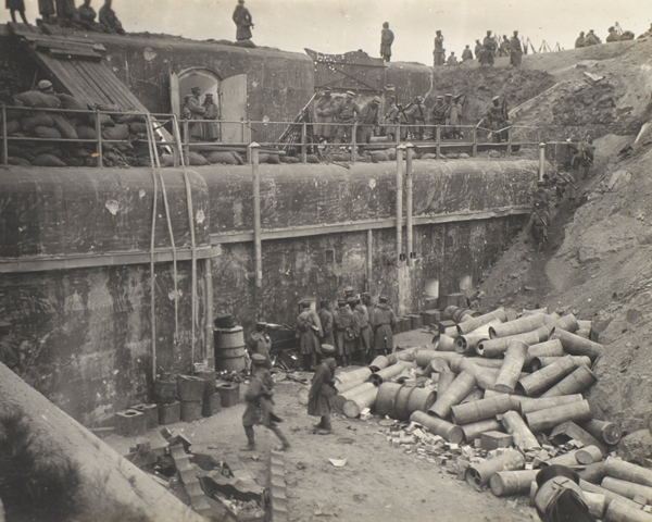 Allied troops inside one of Tsingtao's forts, November 1914