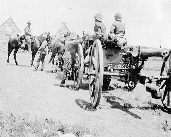 Pom Pom gun team, c1900