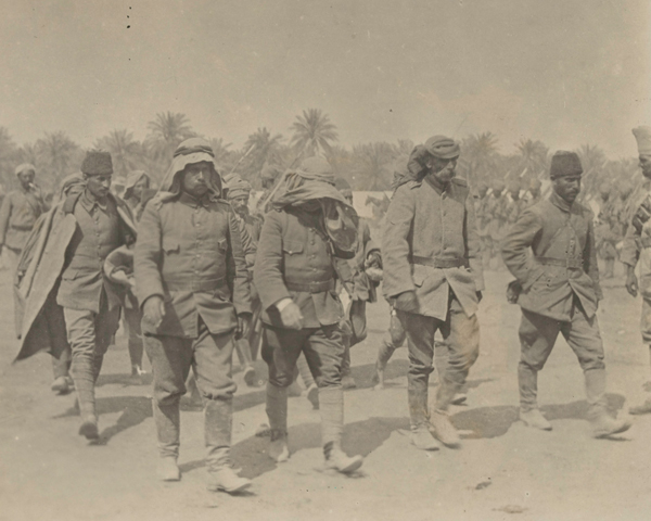 Ottoman prisoners captured at Shaiba, 13 April 1915