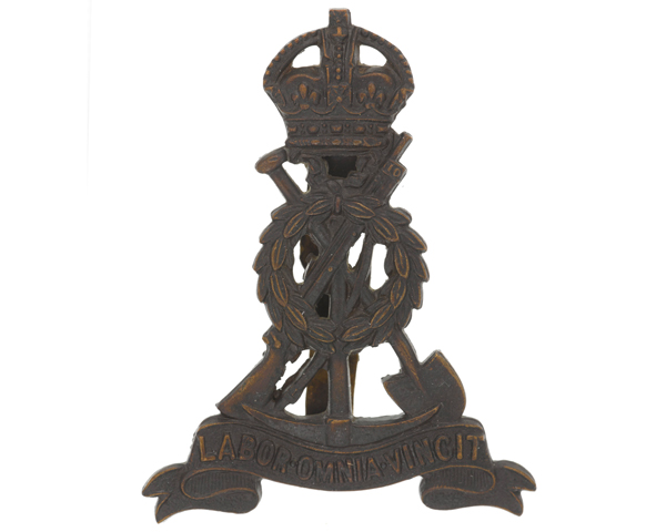 Cap badge, Pioneer Corps, 1943