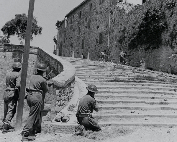 Soldiers of 78th Division engaged on the Trasimene Line, June 1944