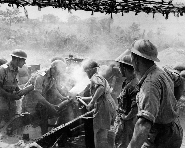 A 25-pounder gun in action on the Rapido Sector of the Cassino front, 1944