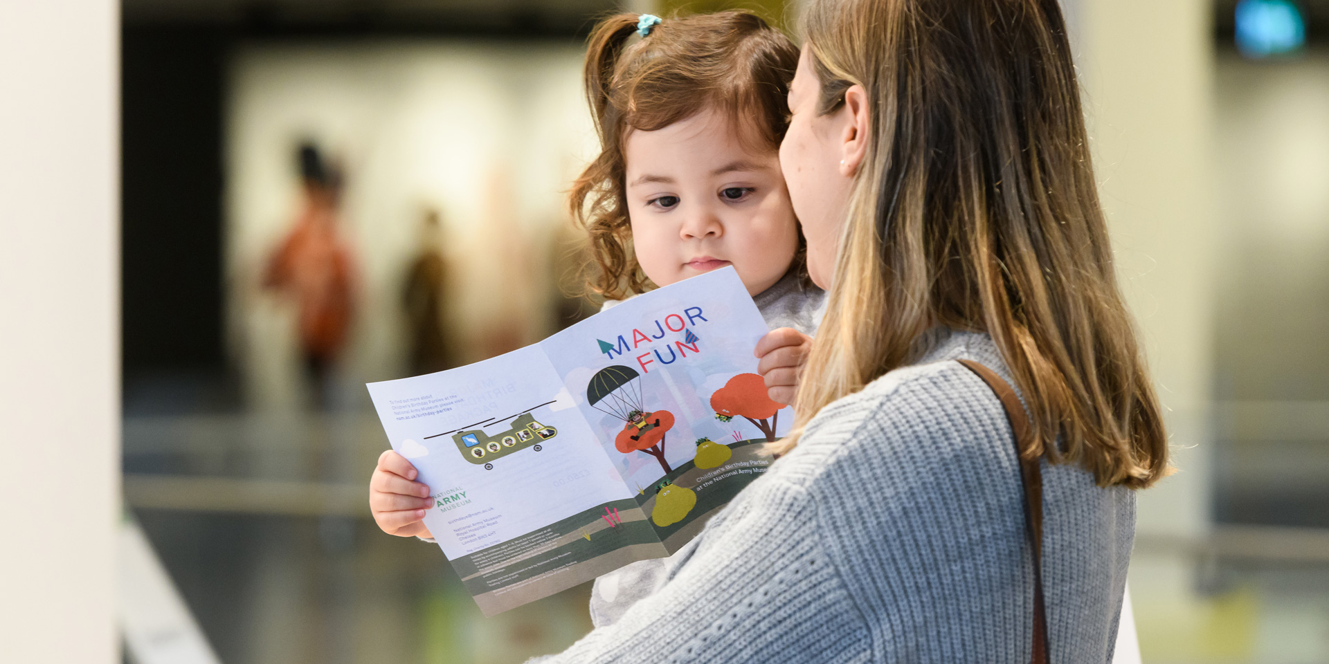 Toddler and mother at the National Army Museum