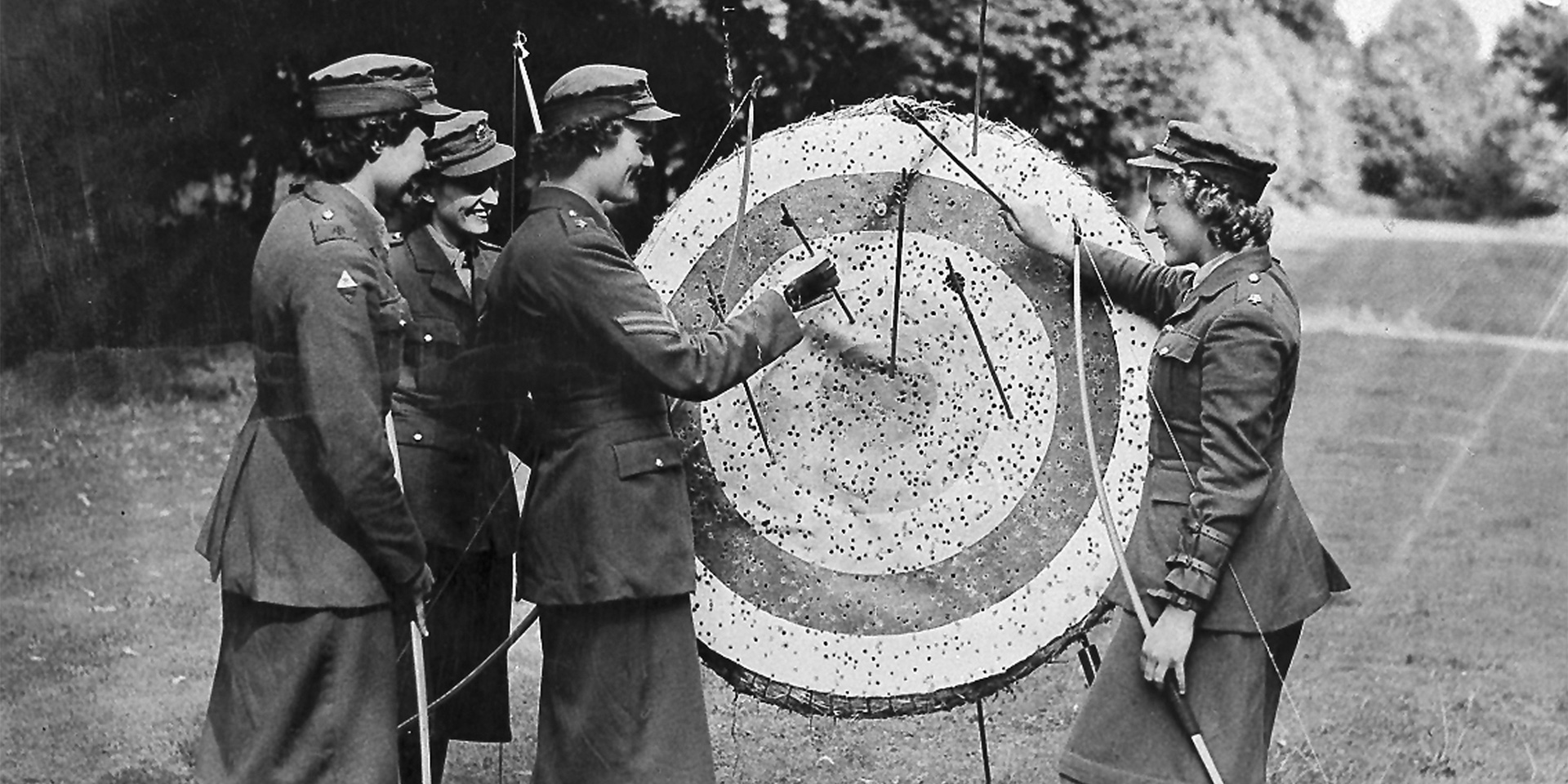 Auxiliary Territorial Service archery, c1940