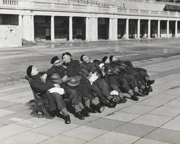 ‘Waiting for a bath at Brighton’, 3rd County of London Yeomanry (Sharpshooters), Sussex, 1941