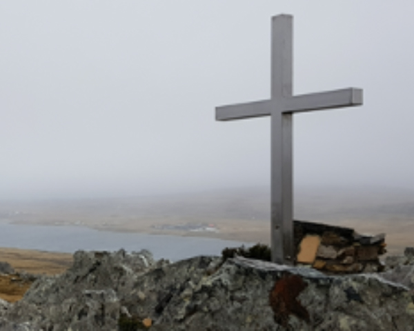 Memorial to the fallen of 2 Para at Wireless Ridge, 2018