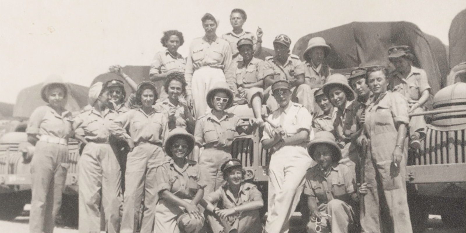 Jewish Auxiliary Territorial Service squad, Sinai, 1944