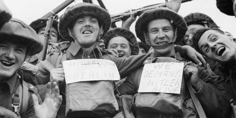 Cheerful British troops after being evacuated from Dunkirk, 1940