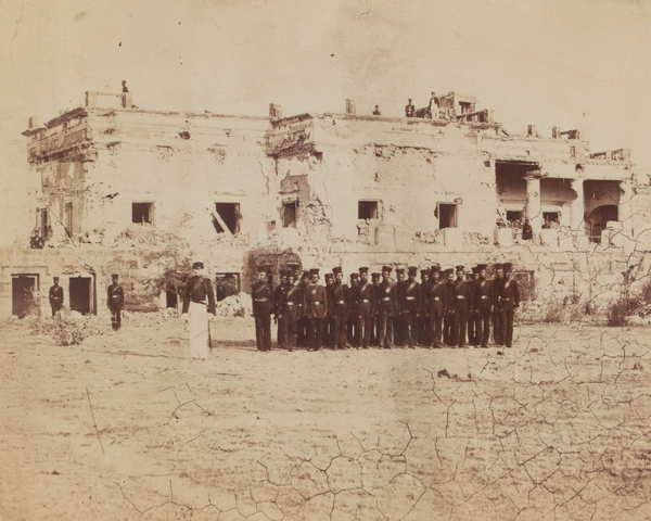 Members of the Sirmoor Battalion outside Hindu Rao's house on the Delhi Ridge, c1858