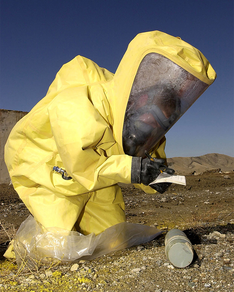 An officer from 33 Engineer Regiment (Explosive Ordnance Disposal) training in chemical ordnance clearance, Afghanistan, 2002