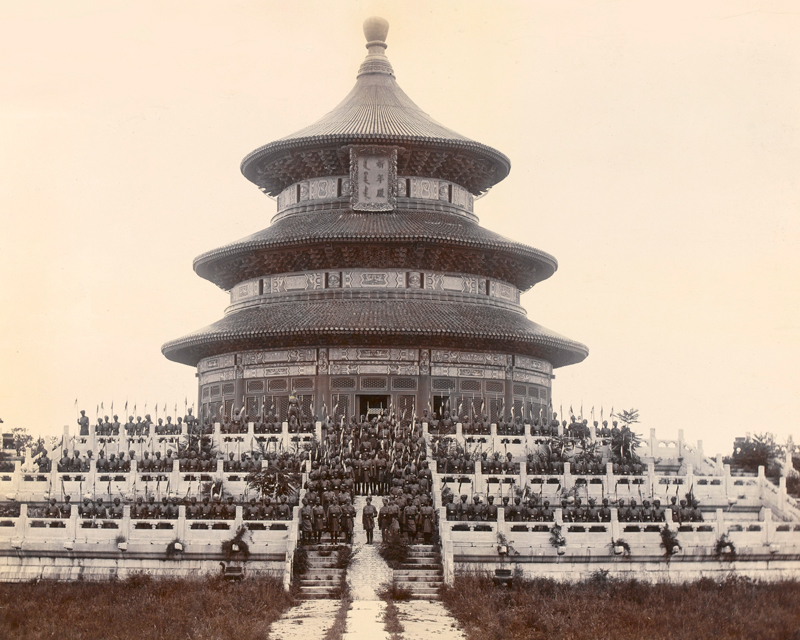 16th Regiment of Bengal Lancers at the Temple of Heaven, Beijing, 1900