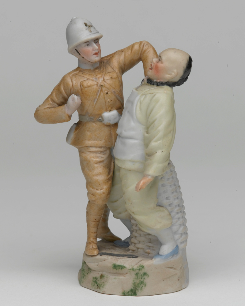 Figurine depicting a British soldier fighting a Chinese Boxer, 1900