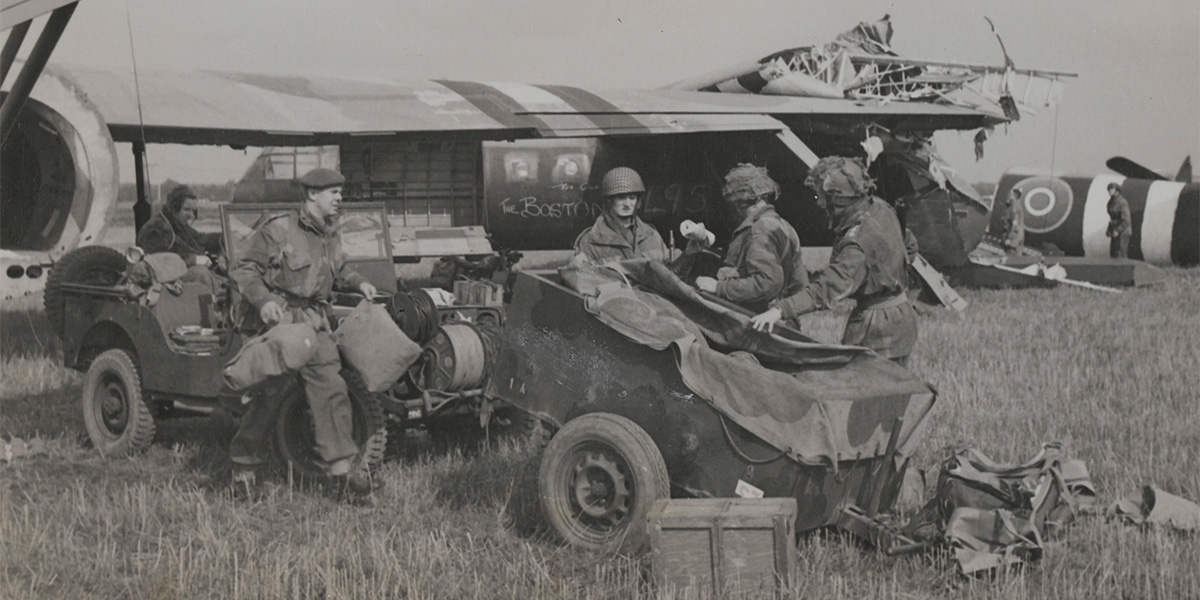 1st Airlanding Brigade disembark from gliders at Arnhem, 1944