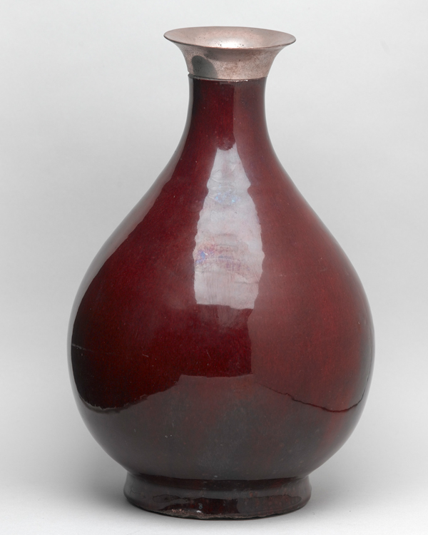 Vase taken from the Summer Palace in Beijing, 1860