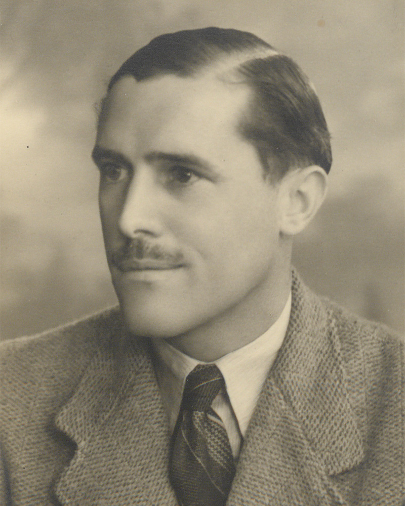 Portrait photograph of Ted Senior, c1939