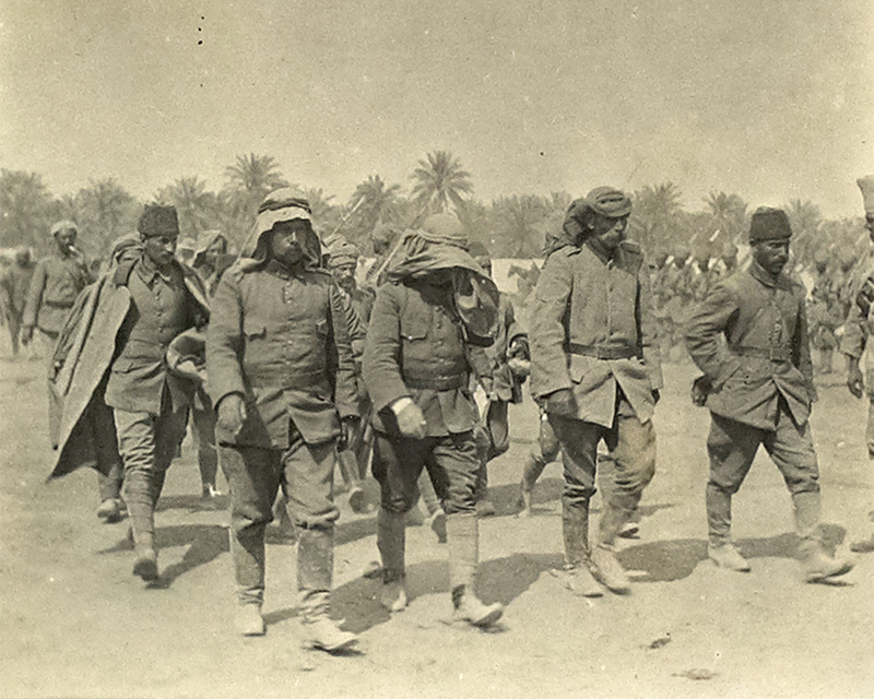 Ottoman prisoners captured at Shaiba, April 1915