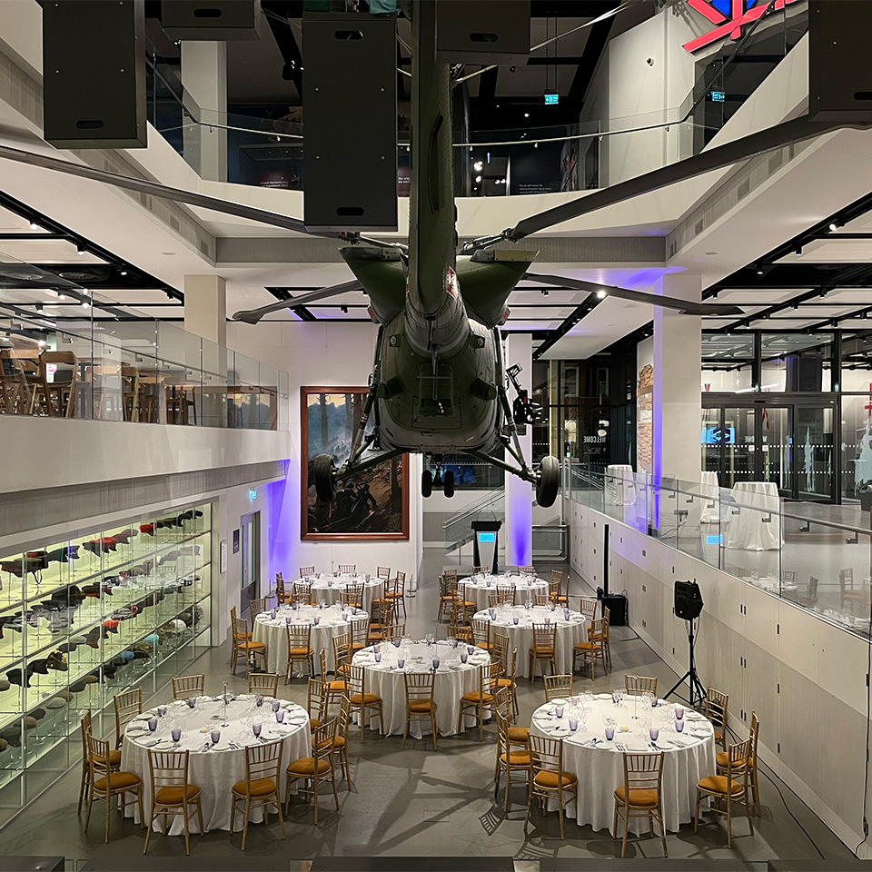 Dinner on rounds in the Atrium