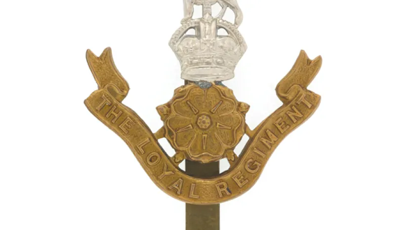 Cap badge, The Loyal Regiment (North Lancashire), c1940