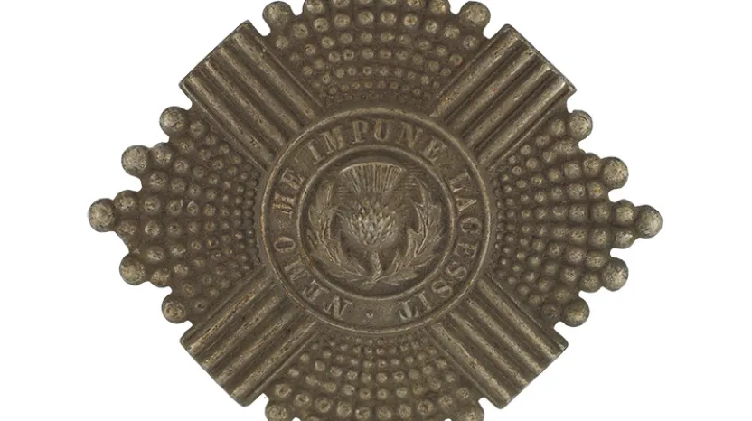 Cap badge, The Royal Scots (Lothian Regiment), c1910 