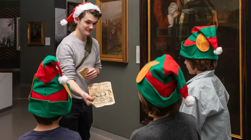 Children on a Christmas tour at the National Army Museum.
