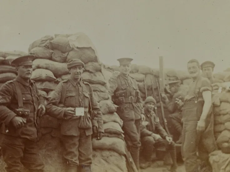 Troops in trenches at Wulverghem, 1915