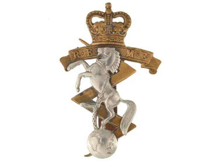 Cap badge, Royal Electrical and Mechanical Engineers, c1954
